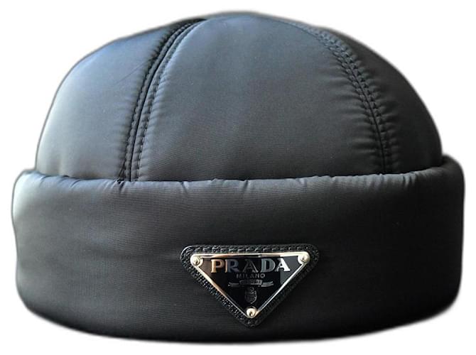 Prada Hats Beanies Black Nylon  ref.572721