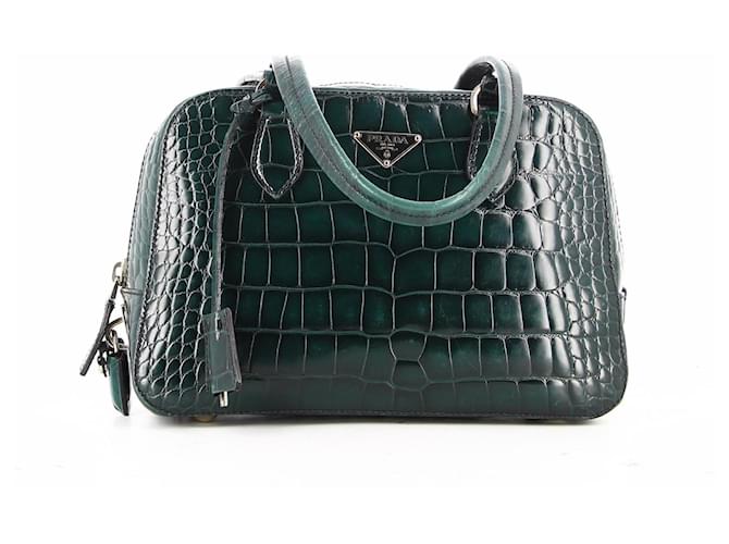 Green leather bag Prada Dark green  ref.572726