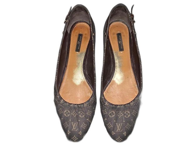 Sapatilhas Louis Vuitton Castanhas de Couro e Tecido Marrom