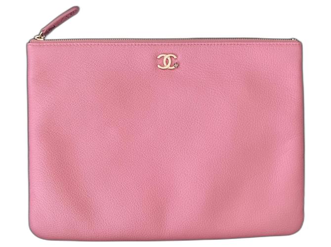 Trendy CC Chanel Pochette classica rosa Pelle  ref.573215