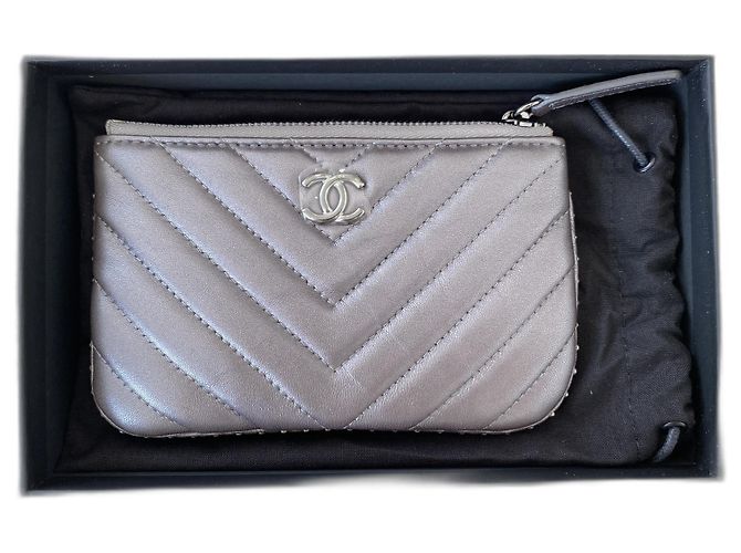 Trendy CC Silver CHANEL small leather goods Silvery