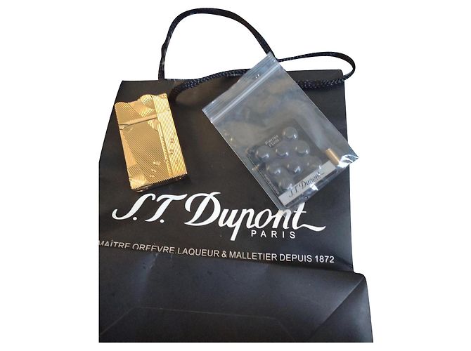 St Dupont Lighter Yellow Gold Gold hardware
