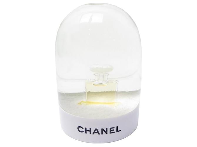 CHANEL SNOW GLOBE SMALL MODEL BOTTLE NUMBER 5 CLEAR GLASS SNOW BALL  ref.573490