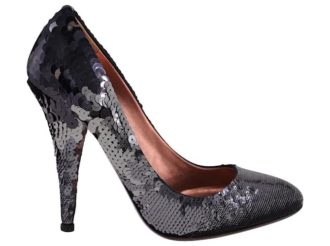 Zapatos de tacón con punta redonda adornados en lentejuelas negras de Miu Miu Negro  ref.574659