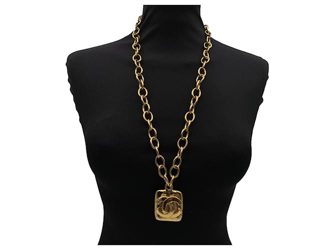 Vintage Chanel Gold Plated Gripoix Loupe Cocomark Necklace