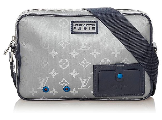 Louis Vuitton Gris Monogram Satellite Alpha Messenger Noir