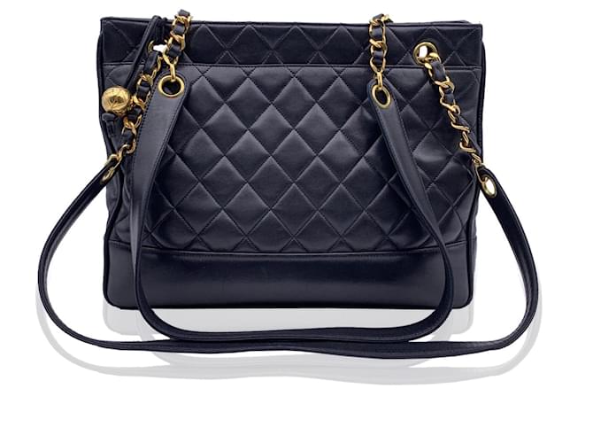 Chanel Vintage Black Quilted Leather Shoulder Bag Tote ref.575416 - Joli  Closet