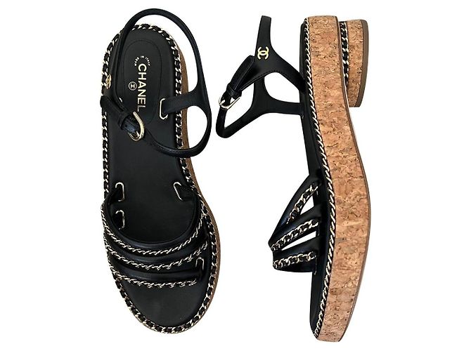 Sandali Chanel in pelle neri Nero