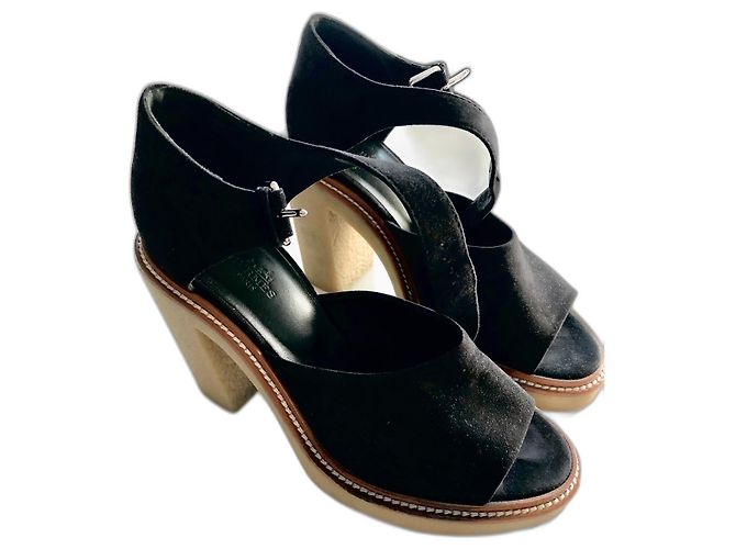 Hermès Sandalen Drew Ziegenleder Schwarz