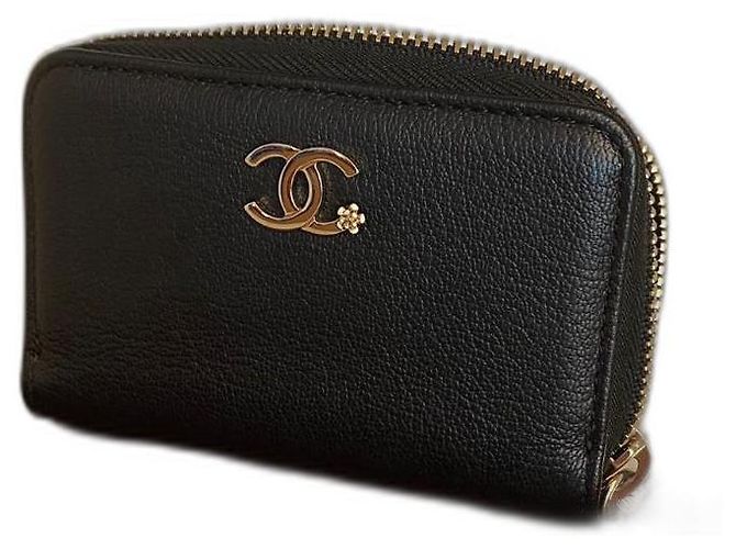 Girl Beautiful Chanel zipped card holder Black