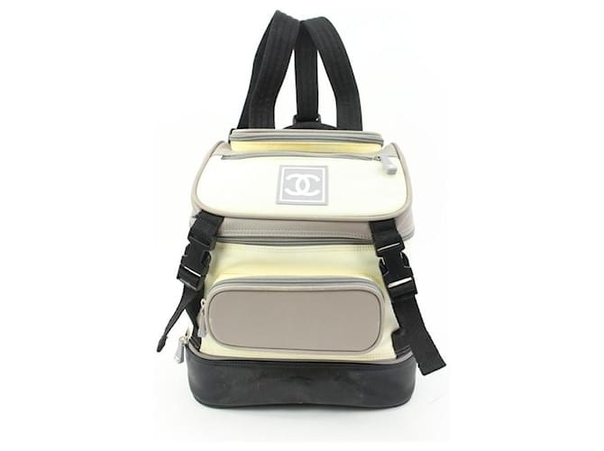 Chanel Schwarzer x grauer Mini-Rucksack mit CC Sports Logo  ref.577374