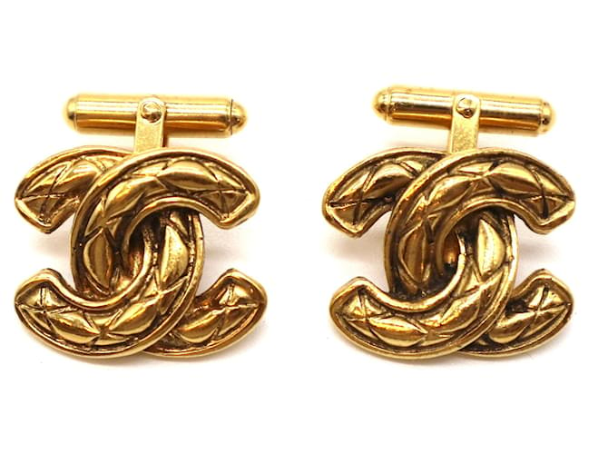 Chanel Gold CC Quilted Classic Timeless Cufflinks Golden Metal ref.578424 - Joli  Closet