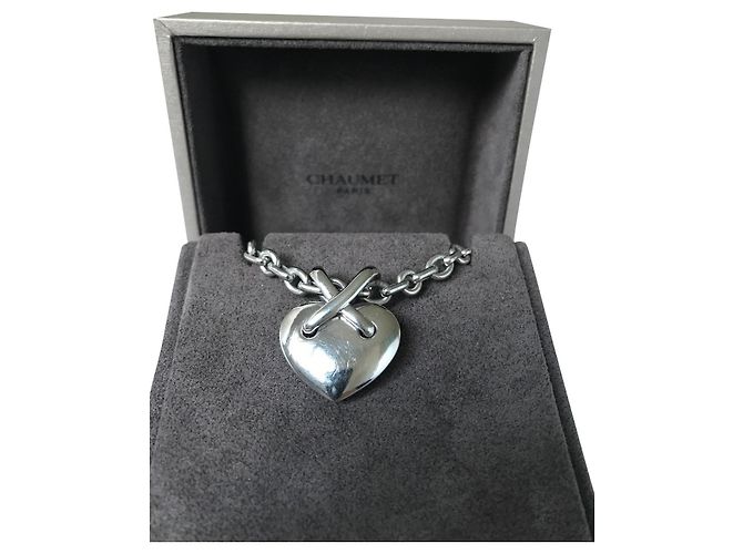 Chaumet Elos de coração e corrente ouro branco modelo grande
