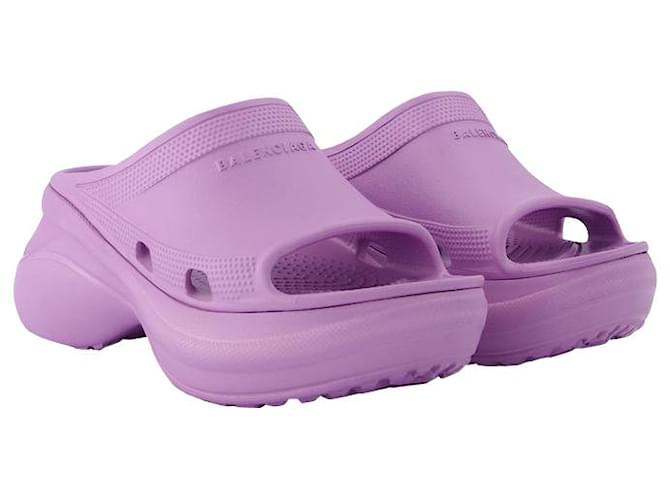 Balenciaga Pool Crocs Slide Rub en morado Púrpura  ref.580318