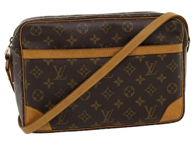 Louis Vuitton Trocadero 30 Crossbody Bag Perfect Size