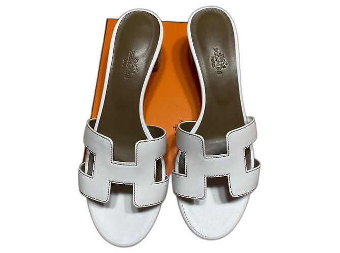 Hermès Oasis Sandalen aus Leder weiß