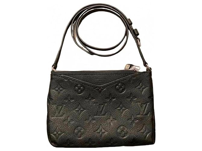 Louis Vuitton Pallas Negro Cuero  ref.586834