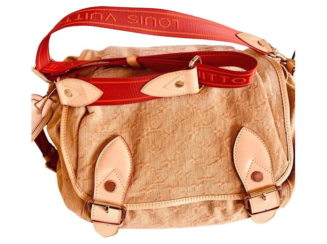 Louis Vuitton Bag charms Red Beige Leather ref.123903 - Joli Closet