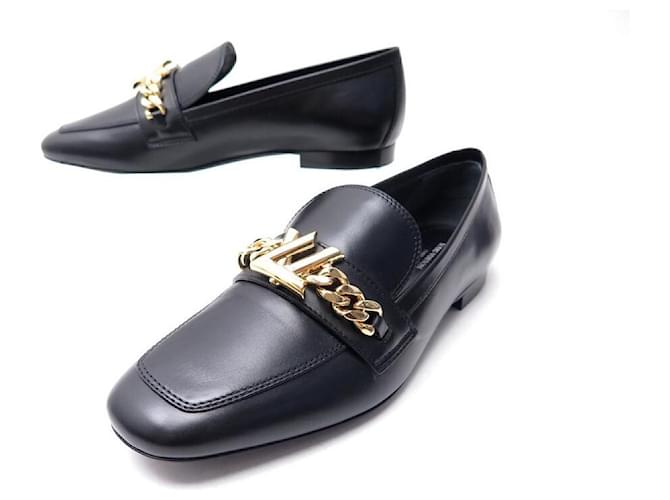 Louis Vuitton Shoes 2019  Louis vuitton slippers, Louis vuitton shoes,  Fluffy shoes