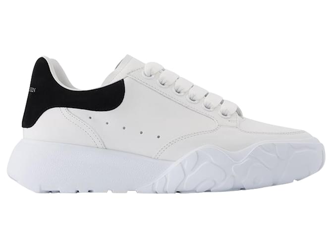 Alexander Mcqueen New Court Sneakers in Black and White Leather Multiple colors  ref.589586