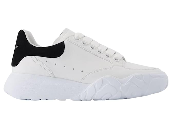 Alexander Mcqueen New Court Sneakers in Black and White Leather  ref.589676