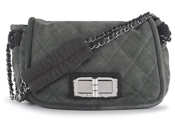 Chanel Black Quilted Nubuck Shearling Single Flap Bag Leather  ref.590591