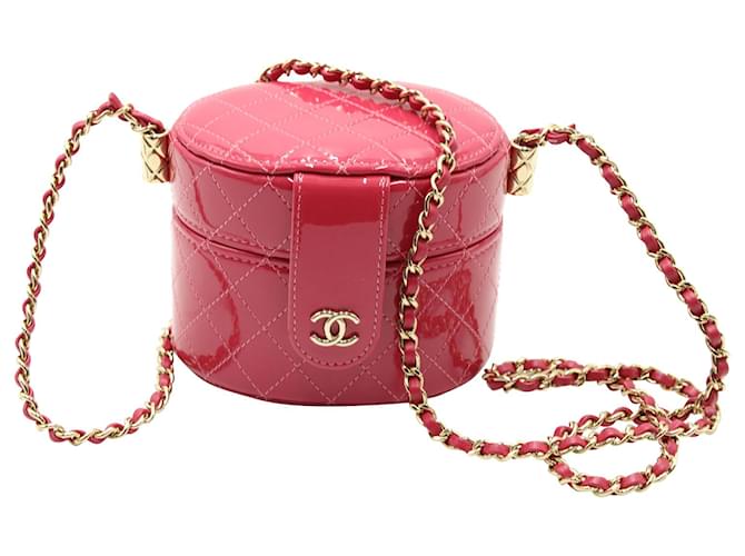 Estojo acolchoado Chanel com corrente em couro envernizado rosa  ref.590747