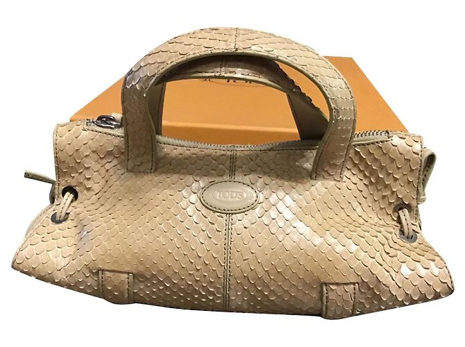 Mini Bolsa Tod's Bege em Couro Verniz