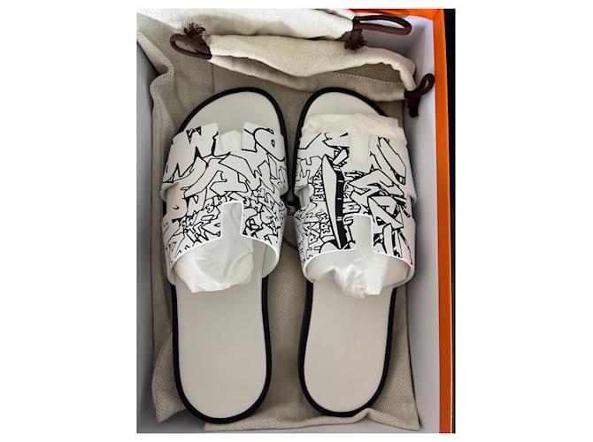 Hacer las tareas domésticas Dormitorio mando Hermès sandalias esmirna Blanco Cuero ref.591249 - Joli Closet