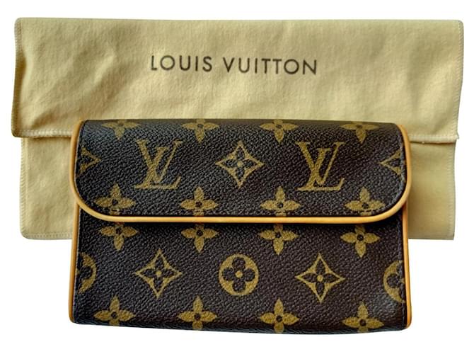 Louis Vuitton Belt Bag FLORENTINE Brown Cloth  ref.591252