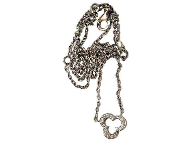 Collana Chanel Camelia in oro bianco e diamanti Argento