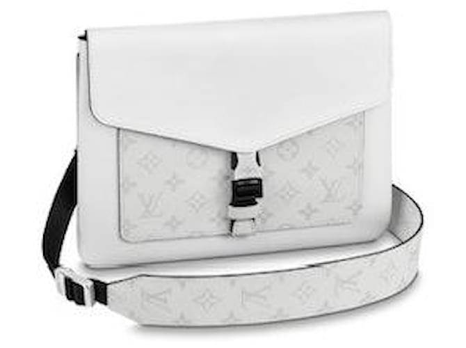 Louis Vuitton LV Outdoor flap messenger new White Leather  ref.591382