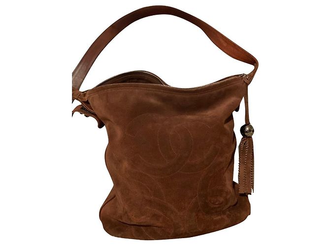 Borsa a secchiello Chanel in scamosciato marrone