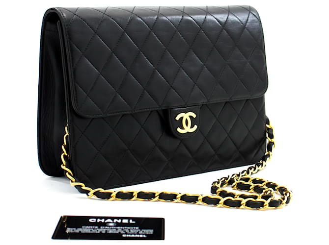 CHANEL Chain Shoulder Bag Clutch Black Quilted Flap Lambskin Purse Leather  ref.593890 - Joli Closet