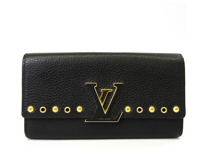 Louis Vuitton Capucines Black