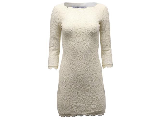 Diane Von Furstenberg Lace Bodycon Dress in Cream Rayon White Cellulose fibre  ref.595452