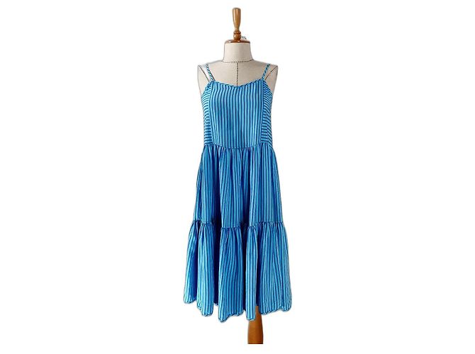 Vestido de rayas azul Mads Norgaard