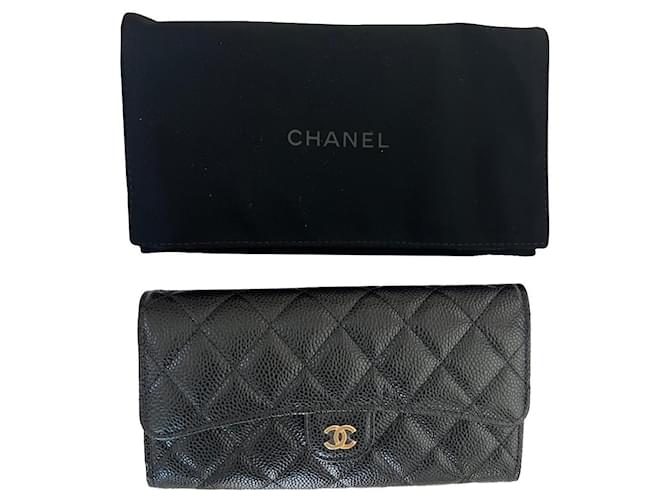 Chanel Großes zeitloses Portemonnaie Schwarz Leder  ref.596779