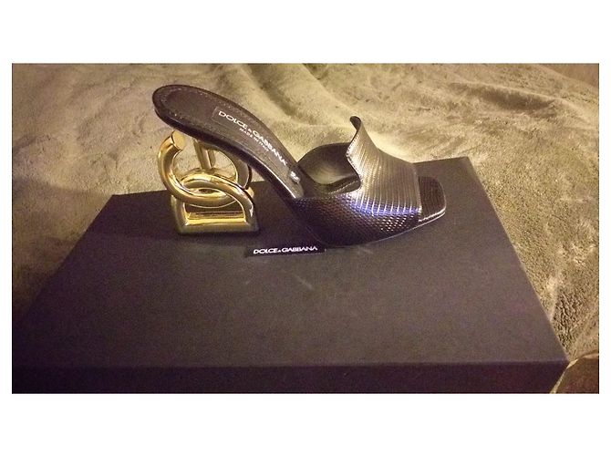 Autre Marque Schwarze Lederpumps mit Krokoprägung 38.5