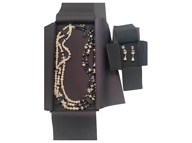 Chanel CC conjunto de jóias de pérolas  ref.597809