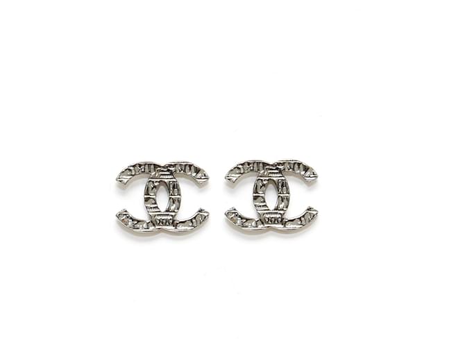 Chanel 19A SILVER EGYPTIAN STUDS Silvery Metal  ref.597959