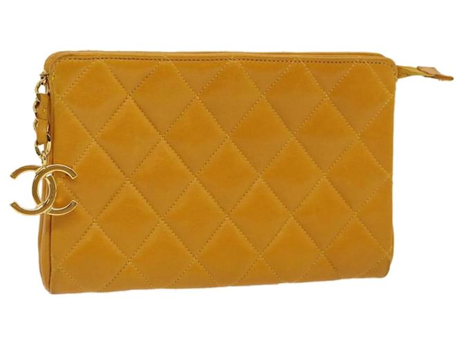 CHANEL Matelasse Pouch Leather Yellow CC Auth 29950a  ref.600194