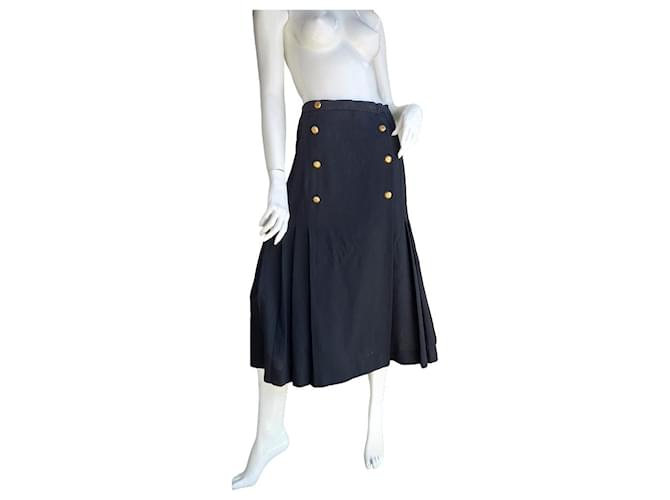 Chanel Black crepe skirt Wool  ref.603190