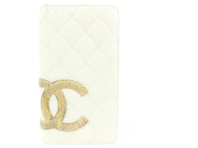 Chanel Portefeuille long à deux volets en cuir matelassé blanc Cambon Yen  ref.603325