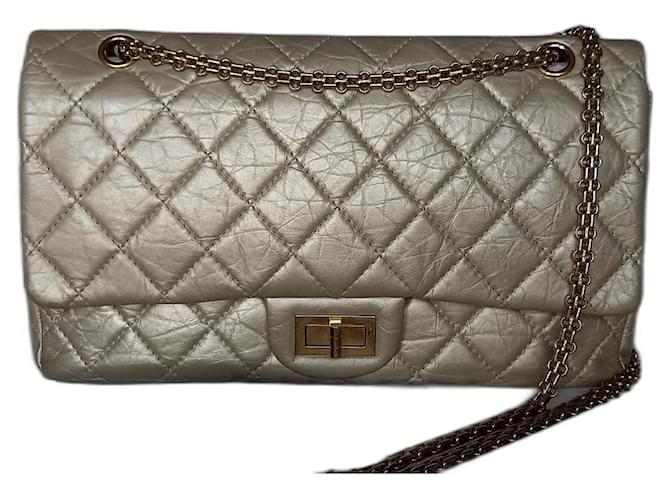 Chanel Maxi sac 2.55 Doré Cuir  ref.604521