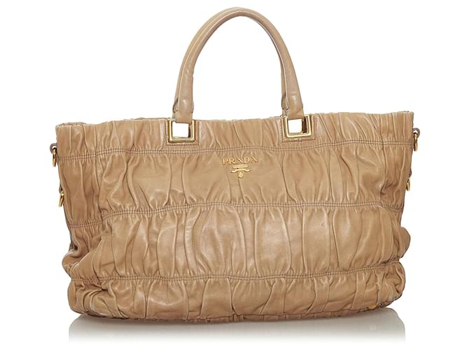 Cartella Prada marrone in nappa gaufre Beige Pelle  ref.604774