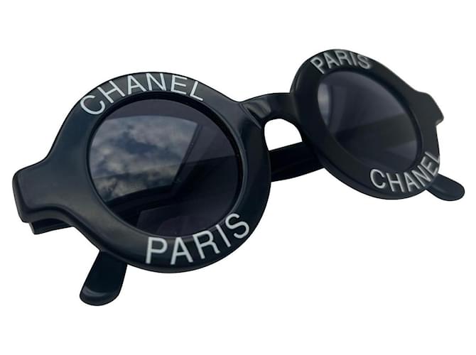 Chanel Coleccionista Negro Blanco Plástico  ref.605372