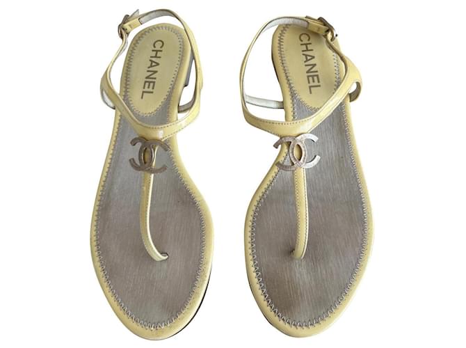 Chanel sandale en cuir Vernis  ref.605407