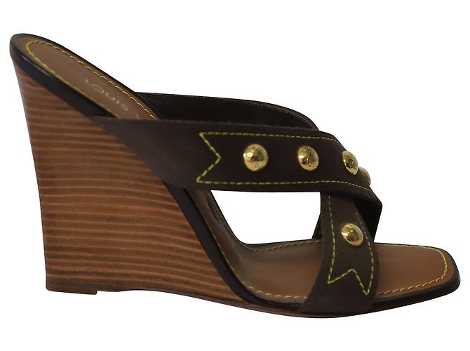 Zeppa Louis Vuitton con borchie dorate in tela marrone