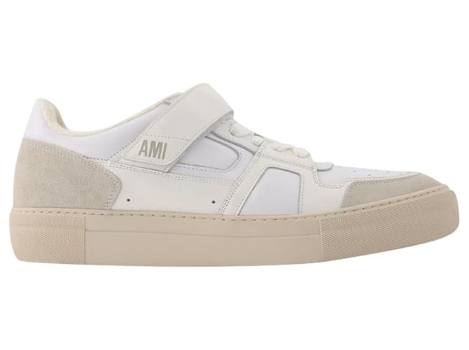 Ami Paris Low-Top ADC Sneakers in White Leather  ref.608600